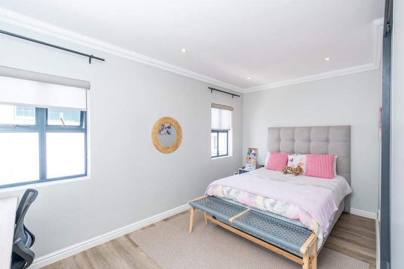 4 Bedroom Property for Sale in Calypso Beach Western Cape